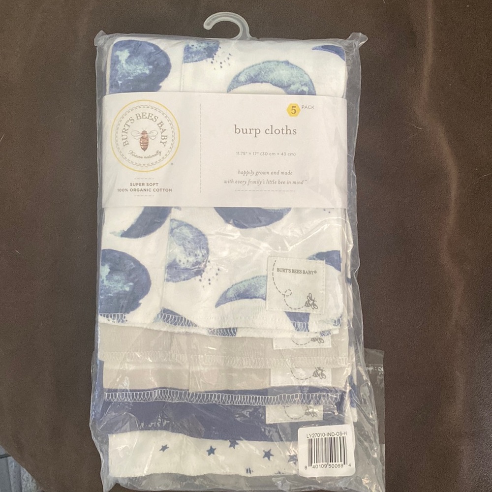 Burt’s Bees organic burp cloths - 5 pack